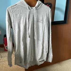 Vineyard vines hooded long sleeve